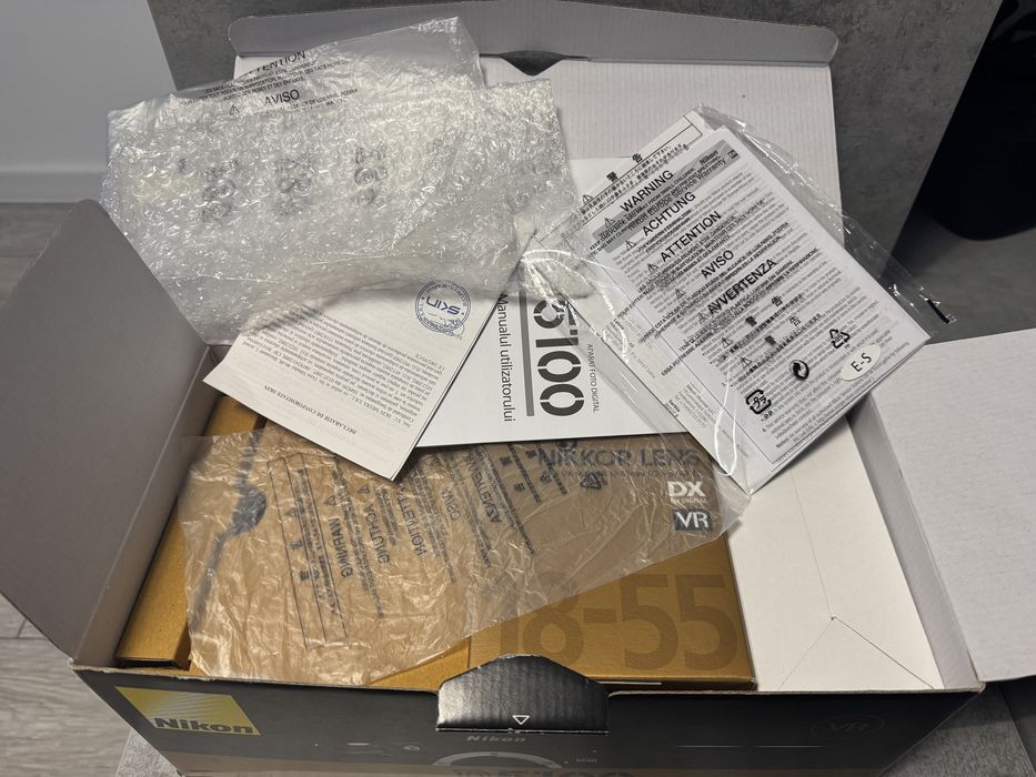 Aparat foto DSLR Nikon D5100 kit 18-55 mm VR