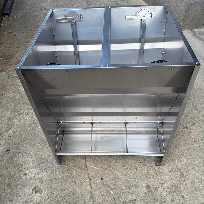Hranitor din inox pentru , porci , scroafe , suine , purcei