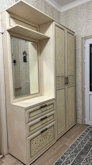 Прихожка шкаф сатылады