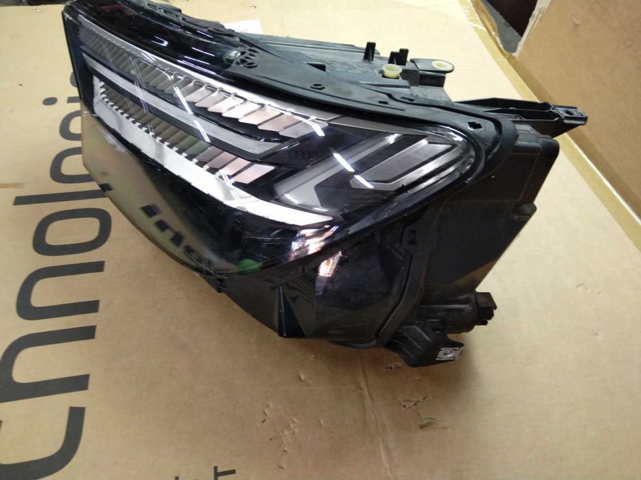 Фар ляв за Audi Q4 2022 Full Matrix LED