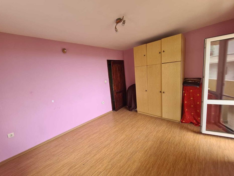 Тристаен апартамент в широк център, град Хасково