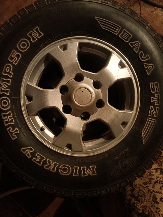 3 шины и 4 диска в отличном состоянии