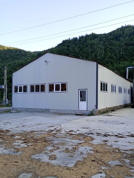 Vand sau inchiriez Hale productie ,spatii comerciale,hale depozitare