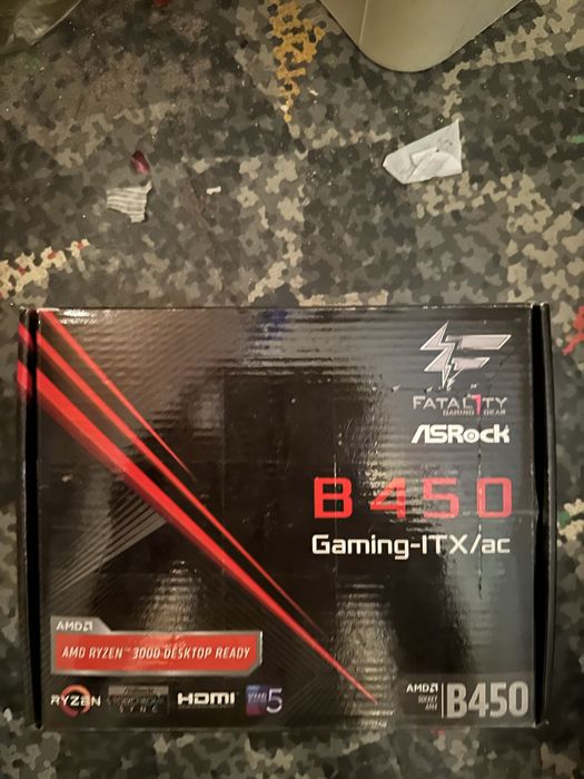 Ryzen 2700x, дънна платка ASRock Fatality B450 и RAM памет 8GB