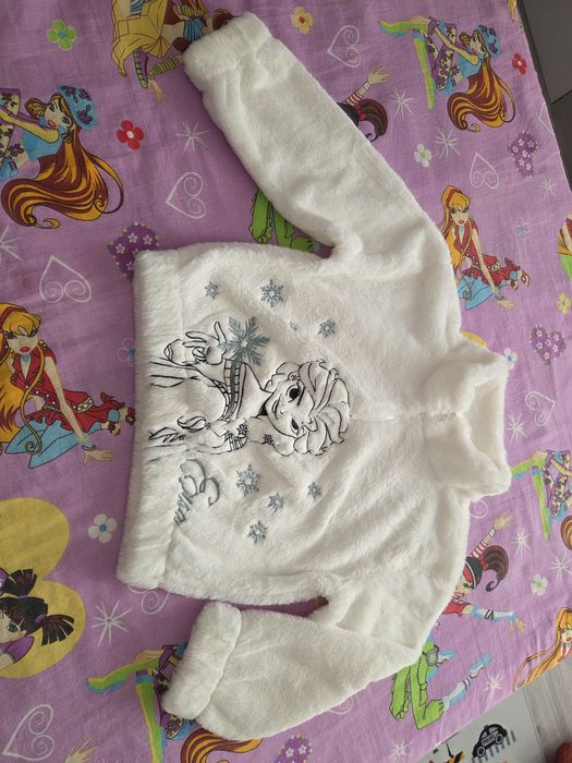 Jachetă pufoasă cu Elsa