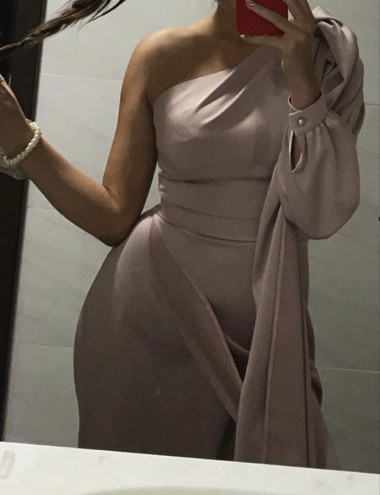 Rochie lungă roz pudrat