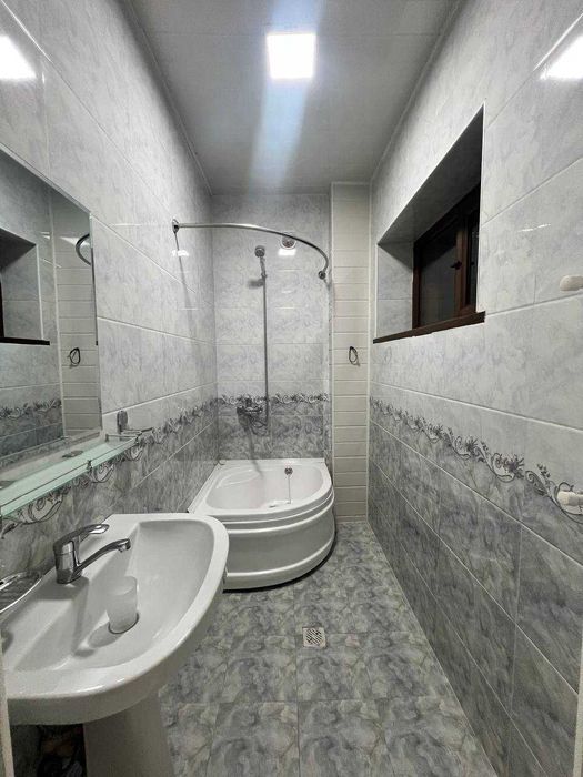 Продается квартира 2 этаж 4 комнаты 150кв метров