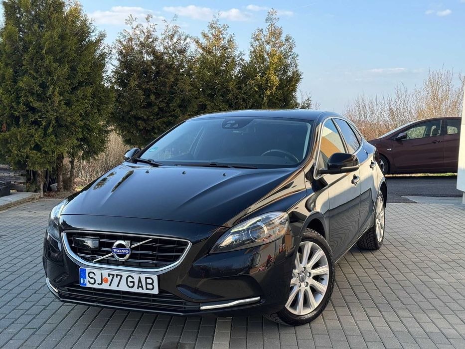 VOLVO V40 2.0 D3 150 CP