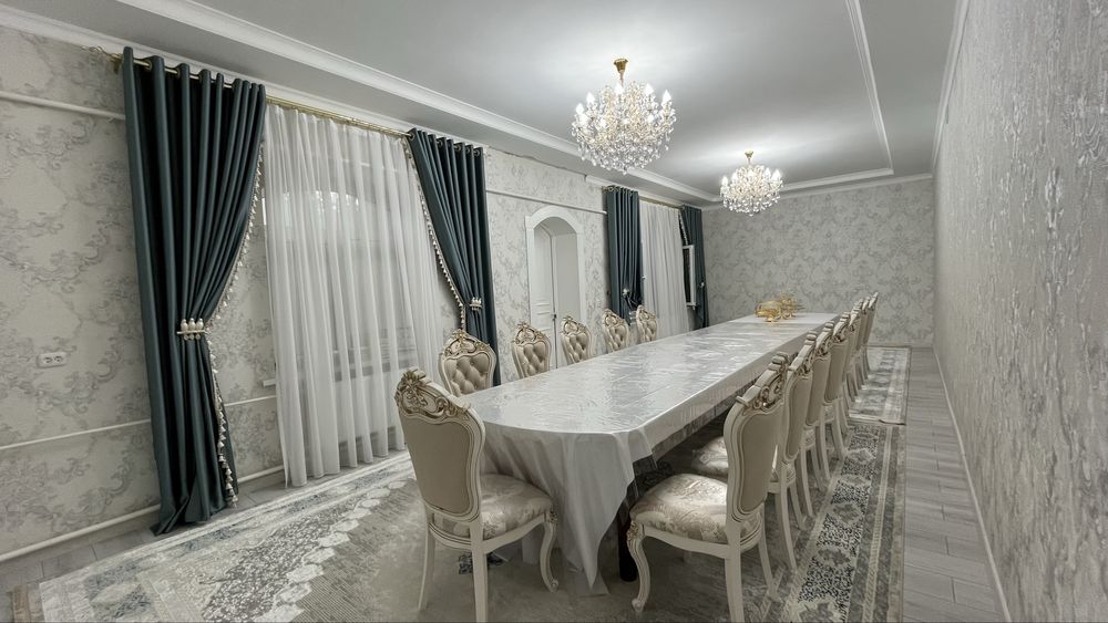 Үй сатылады.