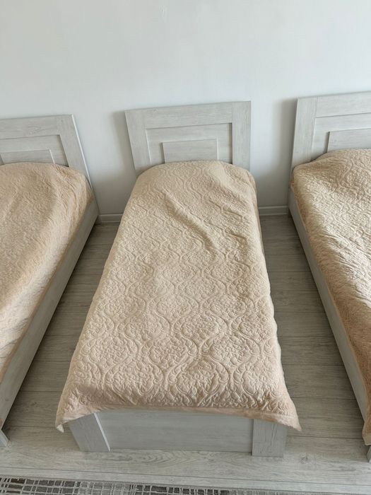 Кровать,матрас и шкаф