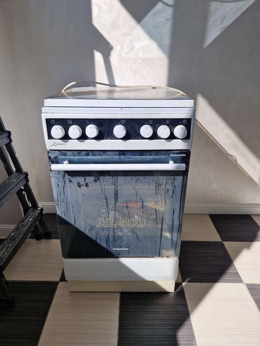 Продам газовую плиту