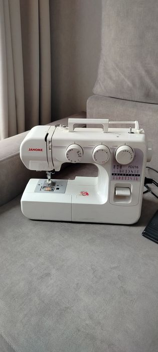 Швейный машинка JANOME