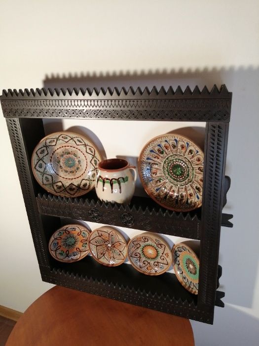 Vand blidar din lemn de tei sculptat cu 2 polite