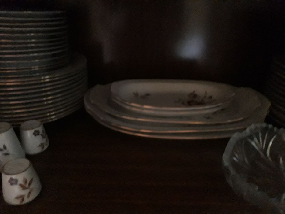 Обеденный сервиз