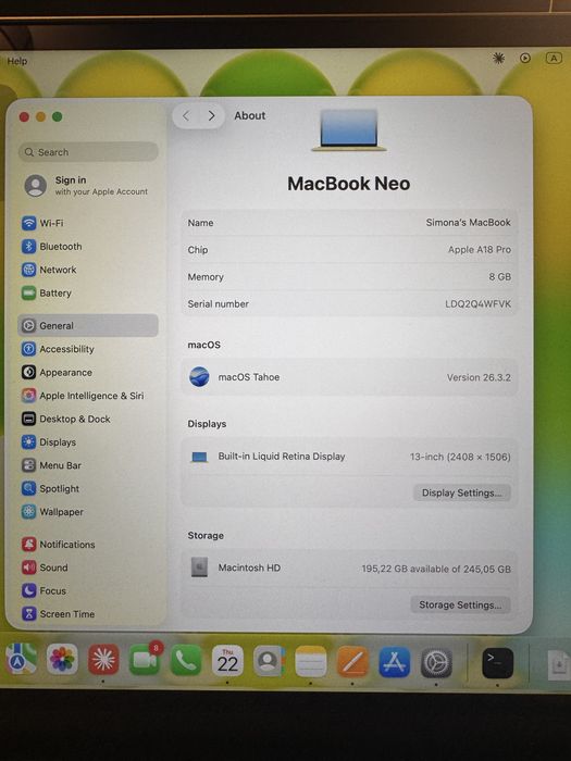 Apple MacBook Neo 13” Verde – 8GB RAM, 256GB SSD, aproape nou