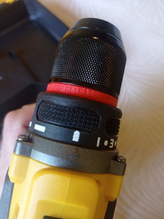 Шуруповёрт DeWalt