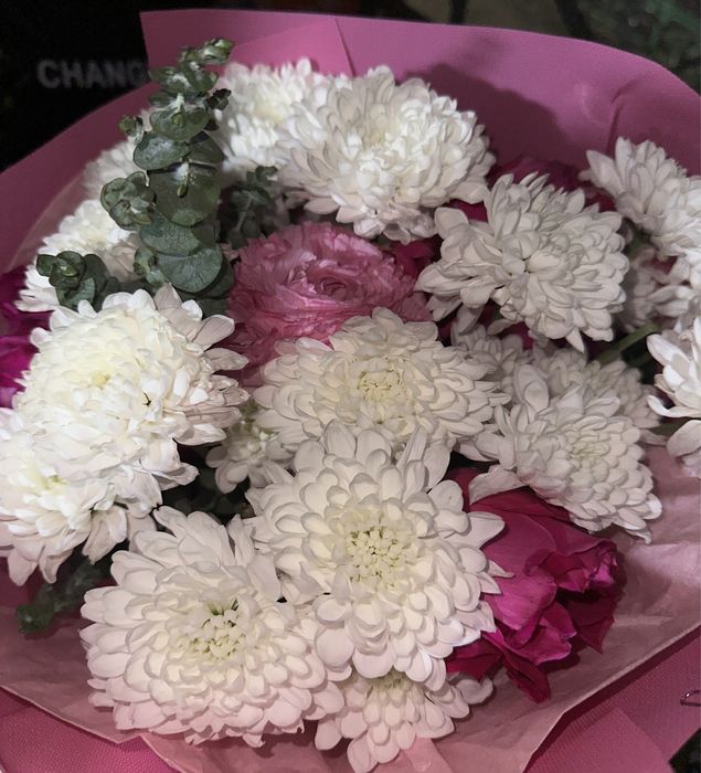 Цветыы.ночью подарили