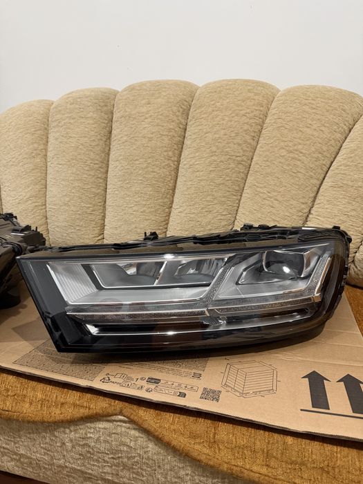 Faruri, Far stanga / Far dreapta Audi Q7 4M 2015-2020