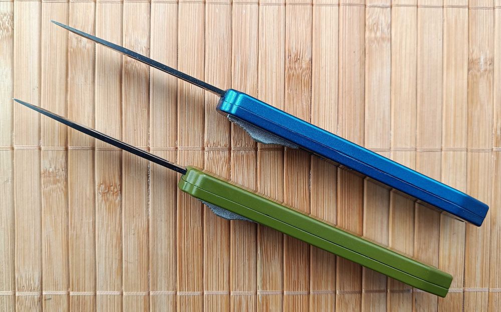 Малък автоматичен нож