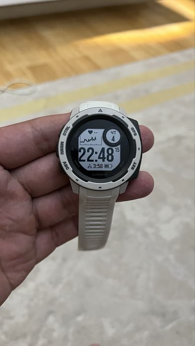 Garmin instinct