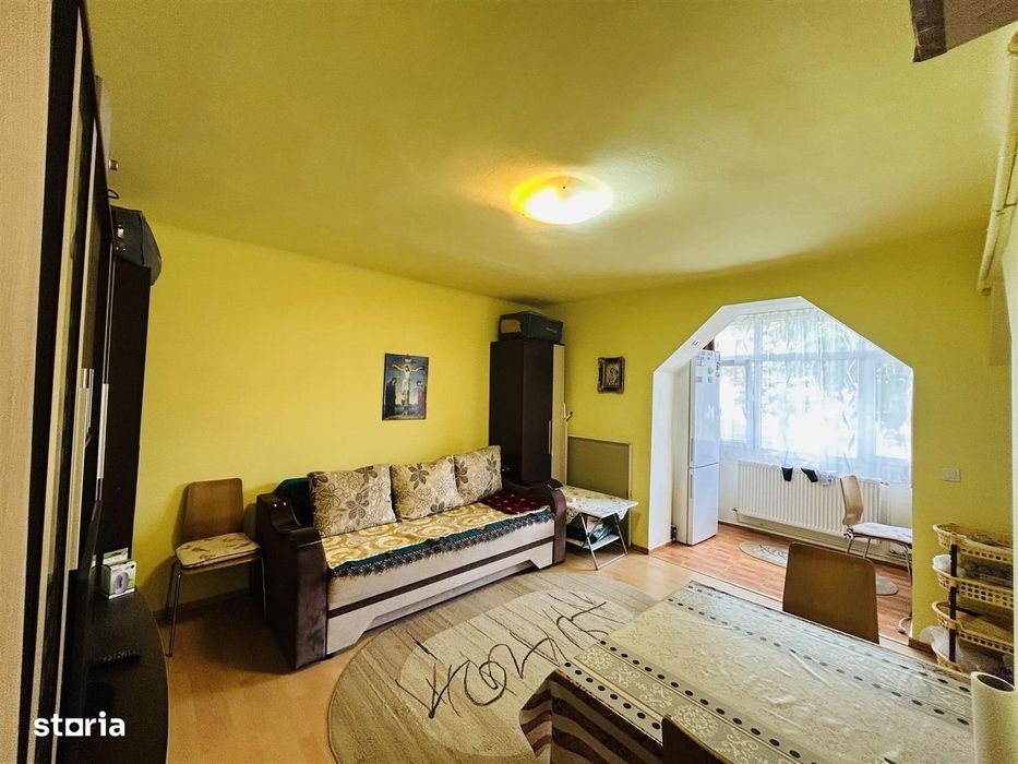 Garsoniera de vanzare, 27 mp, mobilata si utilata – Terezian