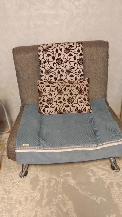 Продам диван и  2 кресла