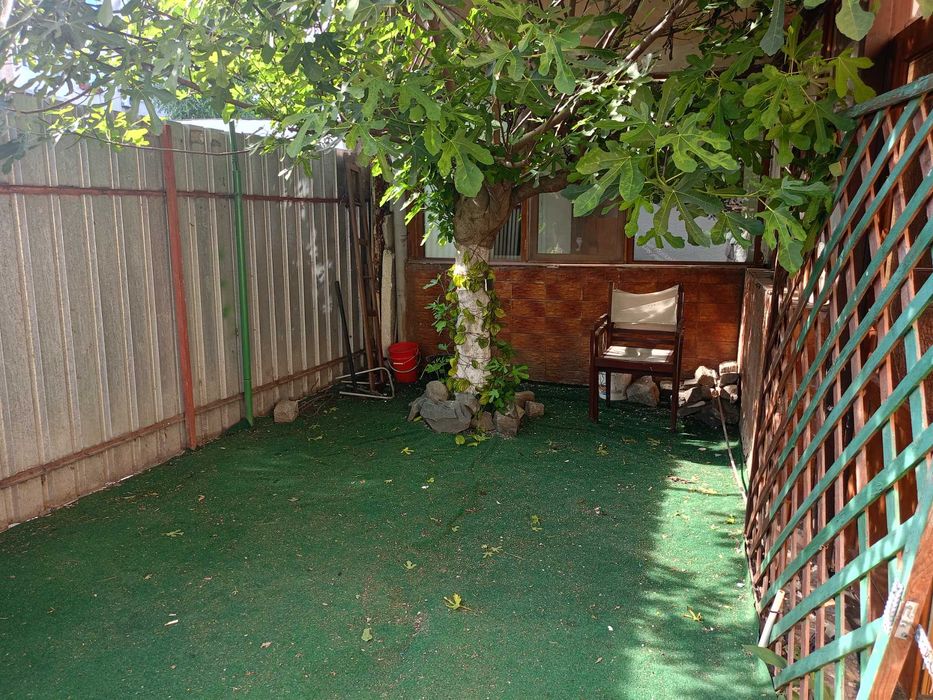 Închiriez casa ultracentral pe termen lung