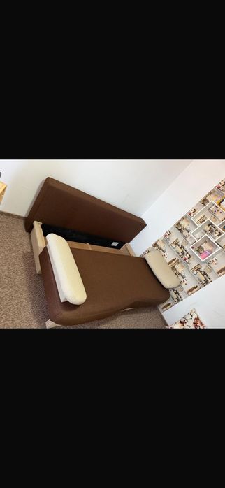 Canapea extensibilă cu ladă de depozitare