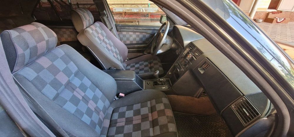 Mercedes w202 sotiladi.