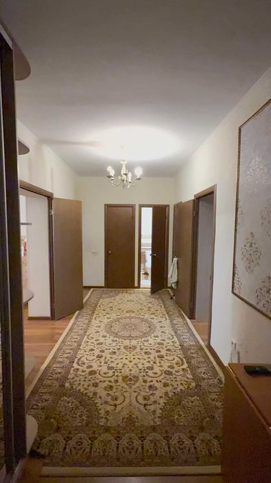 Продается трешка в Юнис Сити
