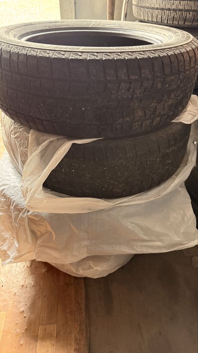 Покрышки 235/60 R18 rx330,300,350