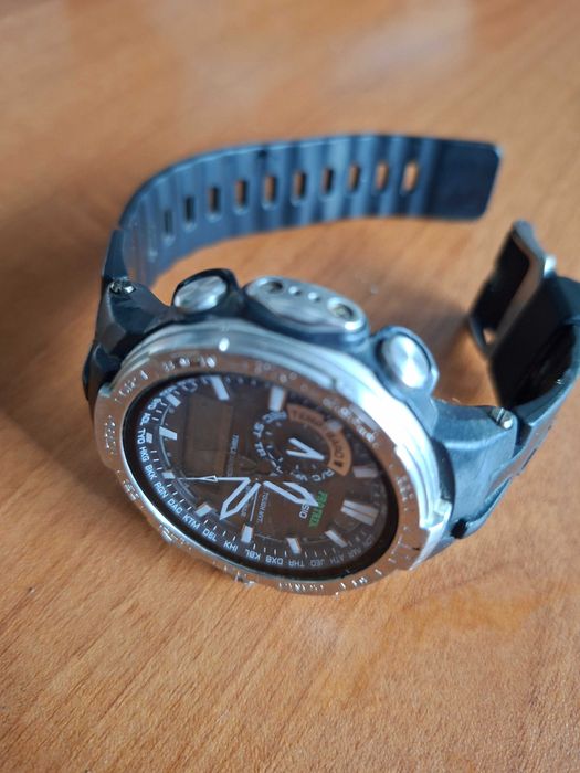 Casio pro trek солар