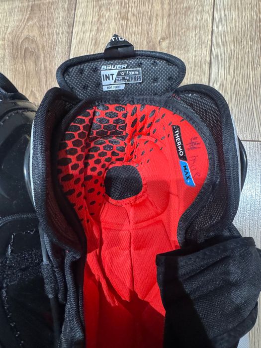 Щитки хоккейные Bauer Vapor