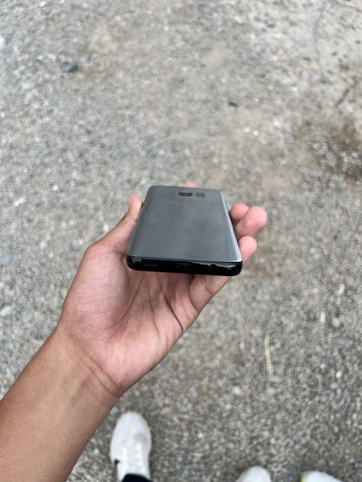 самсунг s8, память 64, экран новый