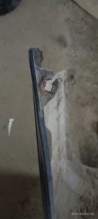 Продам задний бампер на карина е хэчбэк