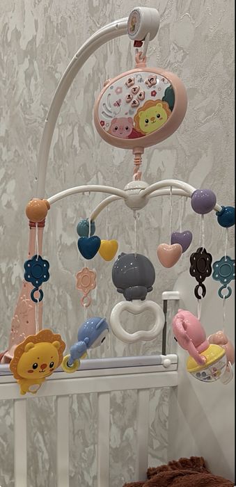 Мобиль, подвесные игрушки, колыбель