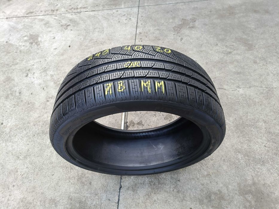 O anvelopa iarna 245 40 20 pirelli sottozero 2 profil de 7,8 mm