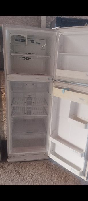 Холодильники почти новые