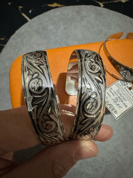 Продам браслеты серебро