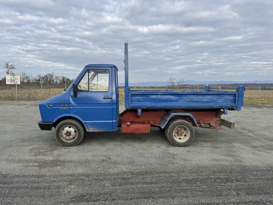 Iveco daily  basculabil pe 3 parti pe cutia de viteze