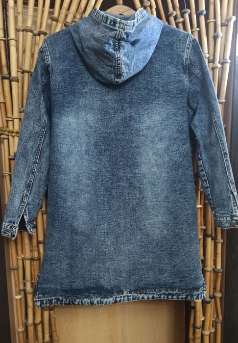 Джинсовая димесезонная женская куртка