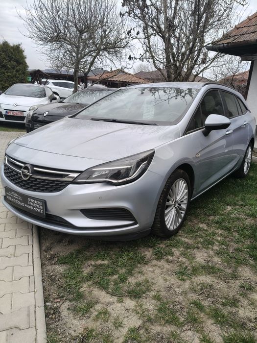 Vând Opel Astra K