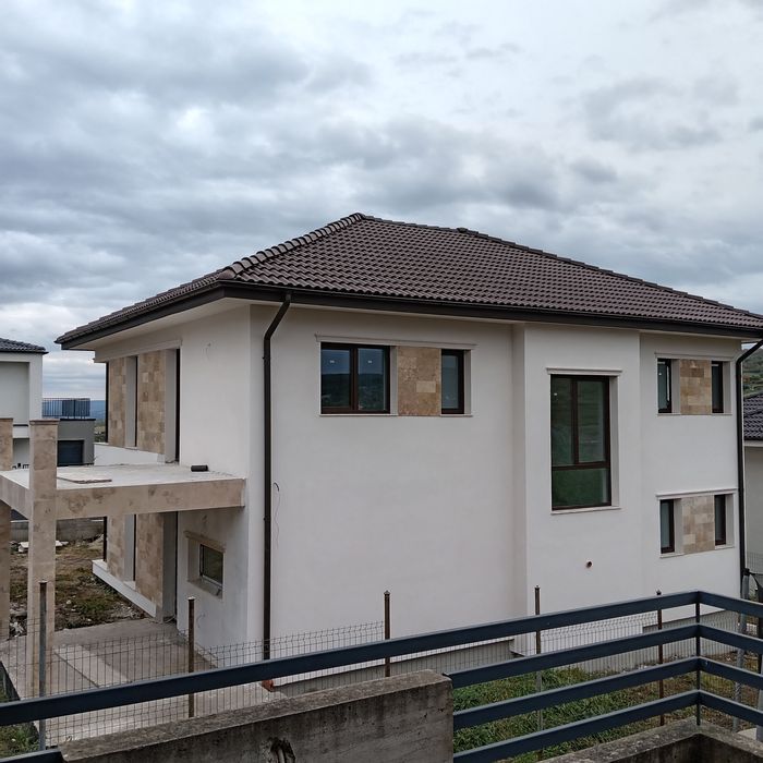 Casă premium de vânzare întrare Chinteni