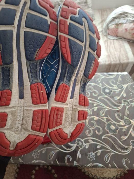 Оригинални маратонки asics