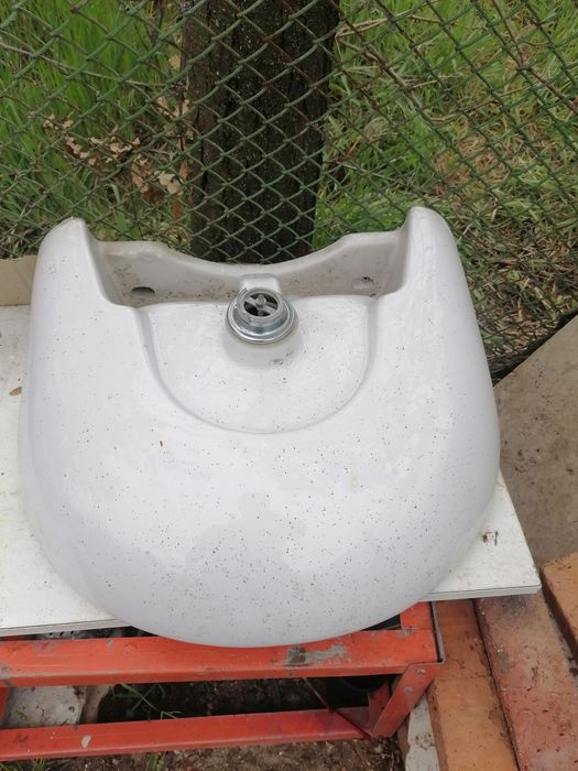 Порцеланова мивка 50х45 см. Цена в Евро