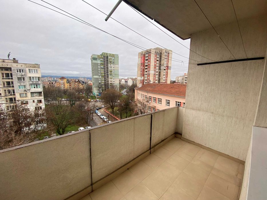 Тристаен апартамент за продажба в кв. Банишора