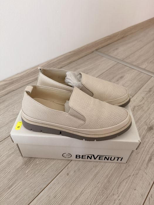 Mocasini noi piele