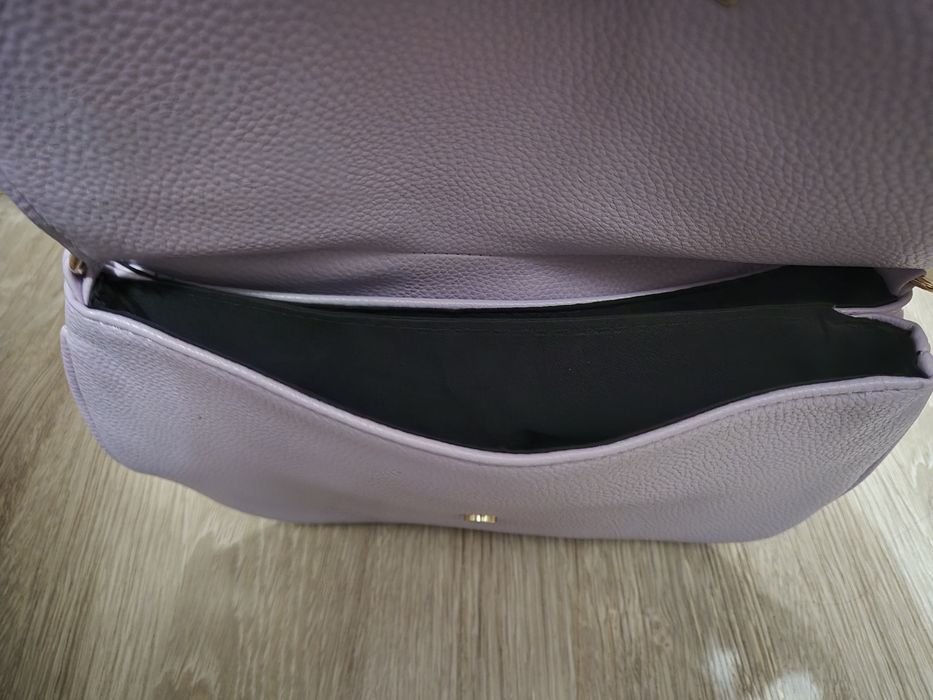 Geanta noua Avon mov lila Rhea Cross Bodu Bag