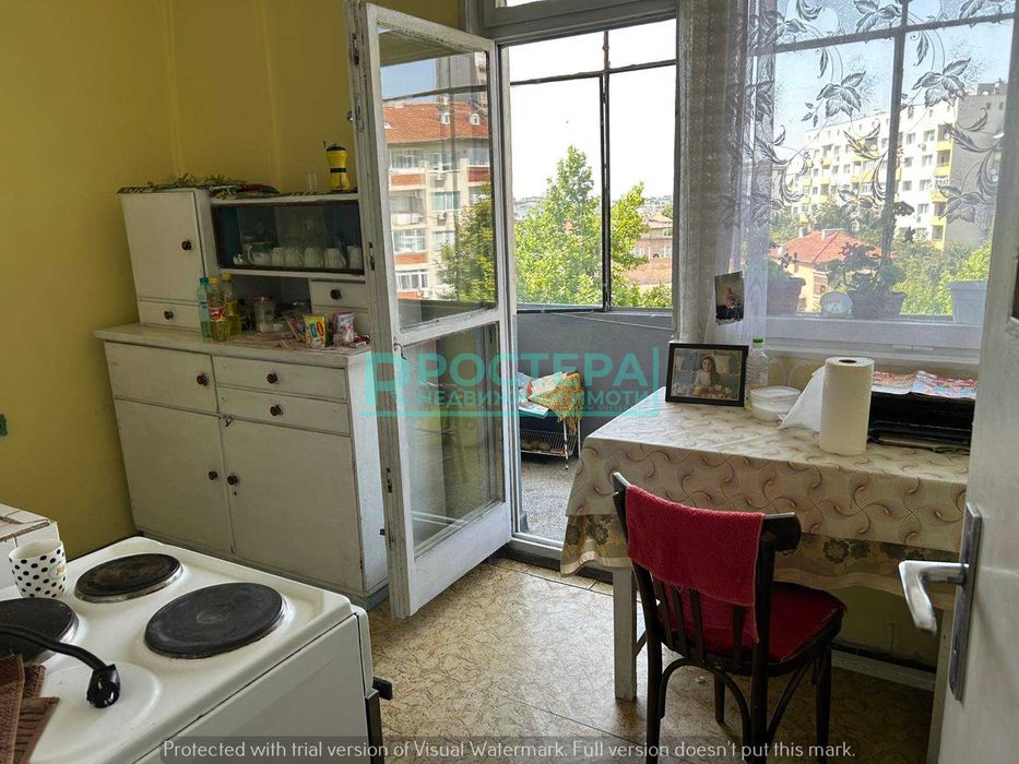 Многостаен Апартамент -  Център