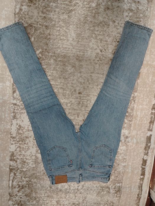 Продам джинсы levis 511